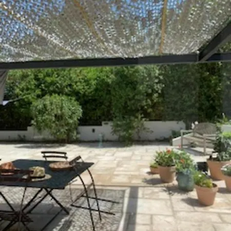 Exceptionnelle Quartier Calme. Prestations Completes Et Haut De Gamme