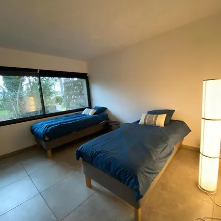 Exceptionnelle Quartier Calme. Prestations Completes Et Haut De Gamme *